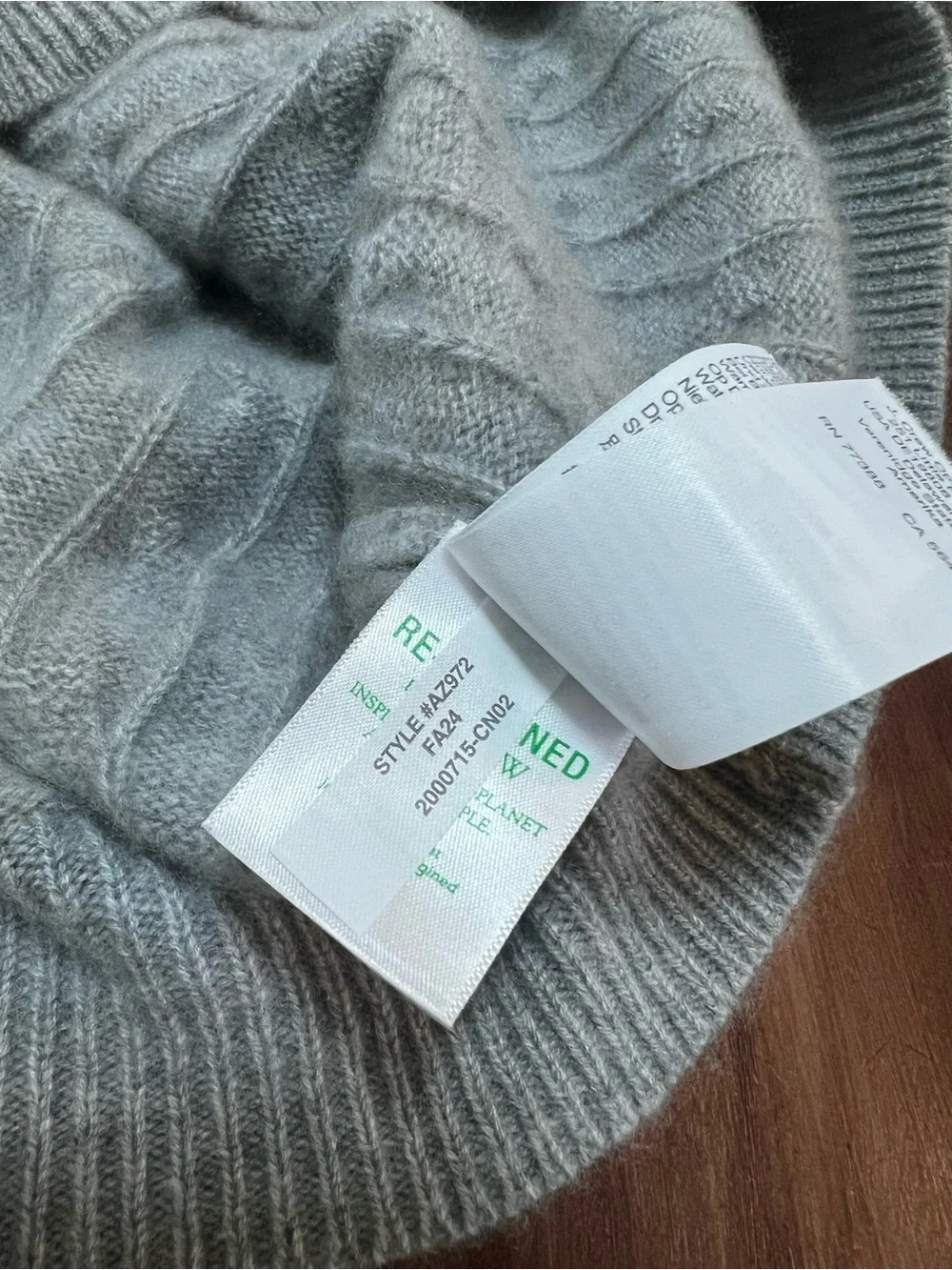 J. Crew Men’s Light Gray Cashmere Cable Knit Sweater Size L